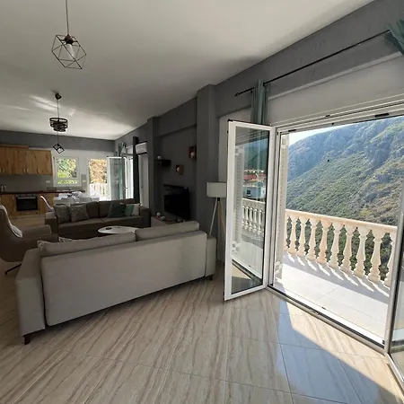 Sweet 1 Hébergement de vacances Himarë