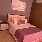 Sweet 1 Holiday home